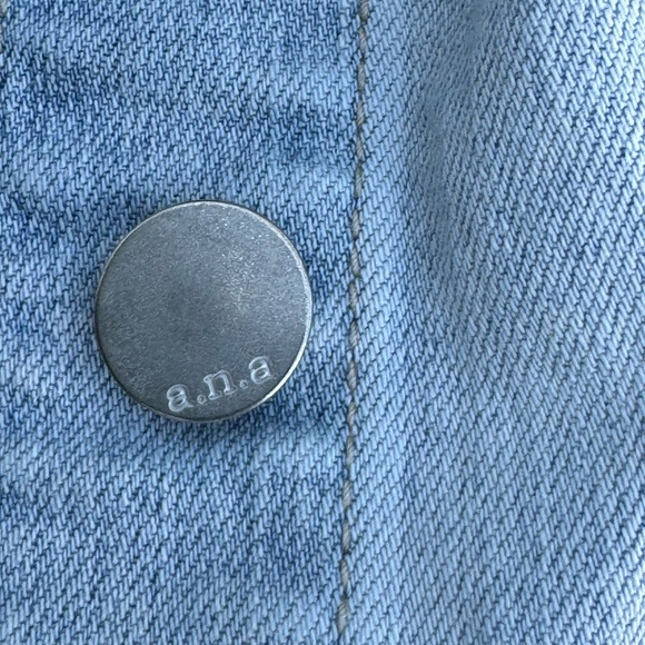 Maroon Bongo hoodie paired with Anna jean jacket - Picture 1 of 3